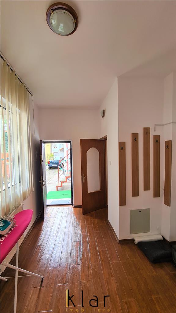 Casa/Birou 5 camere 180mp,parcare, Gheorgheni, zona FSPAC