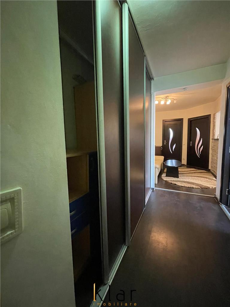 Apartament de vanzare 2 camere, decomadate pe strada Cetatii!