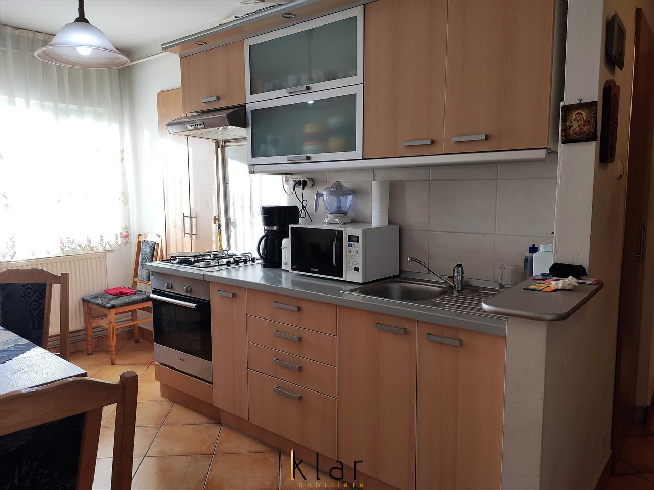 Apartament doua camere  58mp utili decomandat langa Liceul Avram Iancu