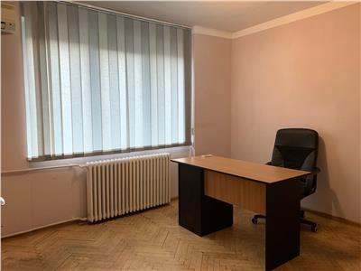 De vanzare apartament 2 camere Piata Mihai Viteazu / pretabil locuinta sau birou
