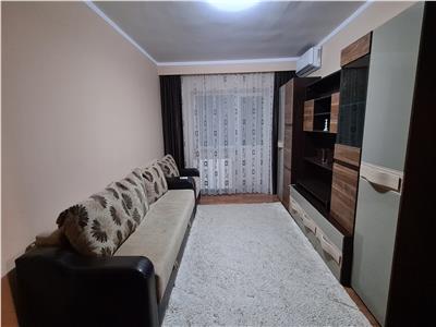 Apartament renovat 2 camere, 2 balcoane, zona Intre Lacuri