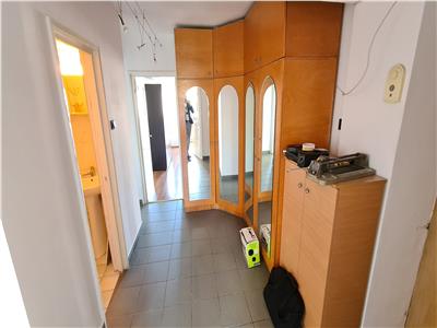 Inchiriere Apartament 3 camere 75mp,3 balcoane,Piata Cipariu !!!