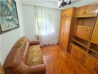 Vanzare apartament trei camere zona Marasti