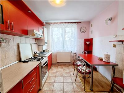 Apartament 3 camere semidecomandat, 67mp, cartier Gheorgheni, zona Transylvania College