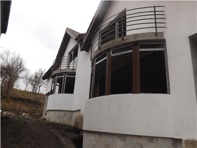 Casa duplex Valea Chintaului