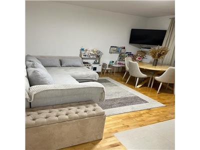 Apartament modern 2 camere, mobilat si utilat, parcare, zona Vivo!