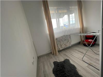 Apartament 3 camere 69 mp,balcon,Baciu,zona Petrom