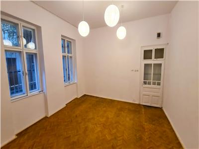 Apartament renovat 5 camere, 137mp,zona Ultracentrala, reper P-ta Avram Iancu