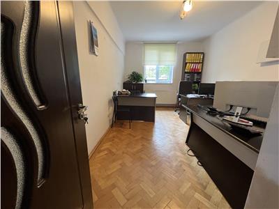 Apartament 2 camere decomandat, zona Titulescu Hotel Onix