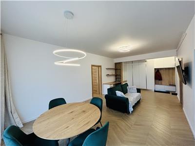 Apartament 2 camere, 65 mp, balcon, Central, zona Piata Abator