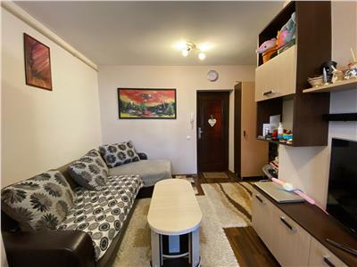 Apartament mobilat si utilat complet cu 2 parcari in zona Eroilor