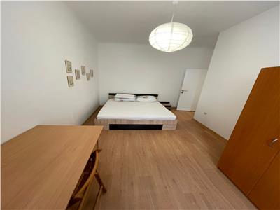 Apartament 2 camere, 60 mp, decomandat, zona Parcul Central