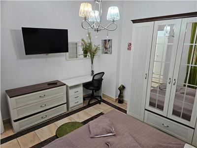 Apartament 3 camere decomandate 100mp, Ultracentral, zona Opera Maghiara