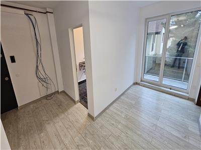 Apartament / Birou 2 camere decomandate 55mp,terasa 25mp, parcare, Borhanci